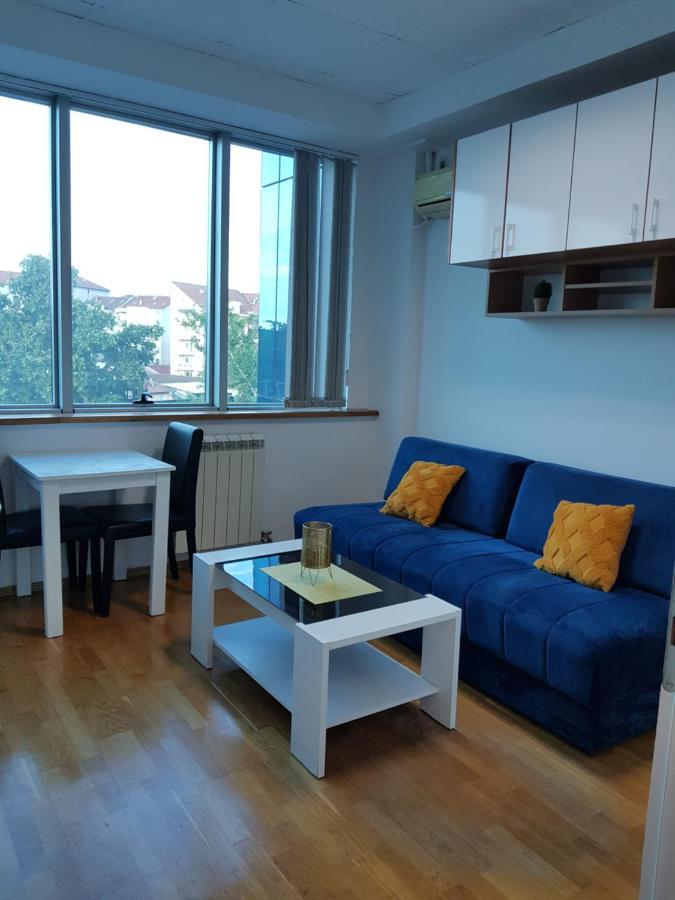 Central Apartment With 24-7 Building Security Újvidék Kültér fotó
