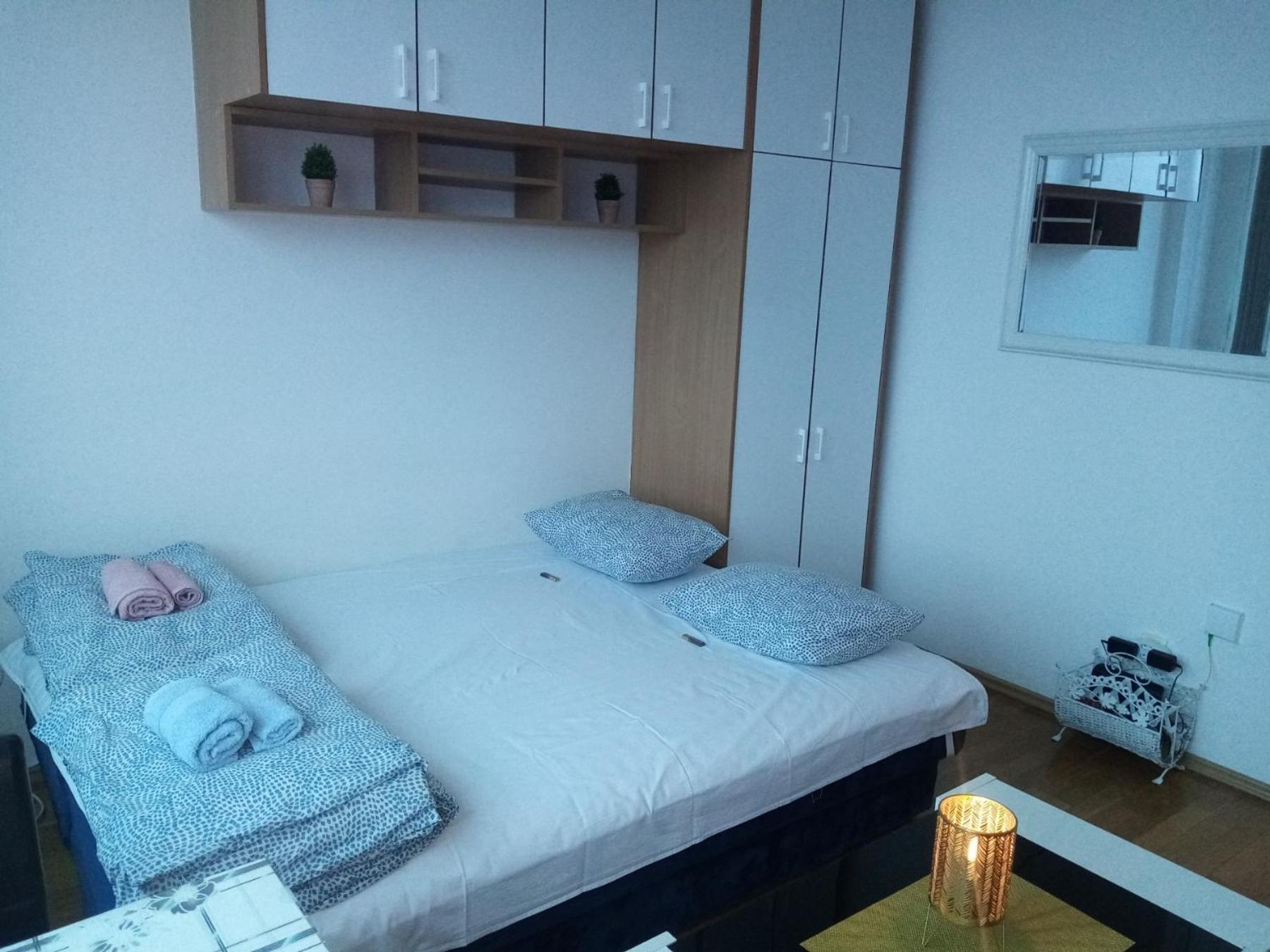 Central Apartment With 24-7 Building Security Újvidék Kültér fotó
