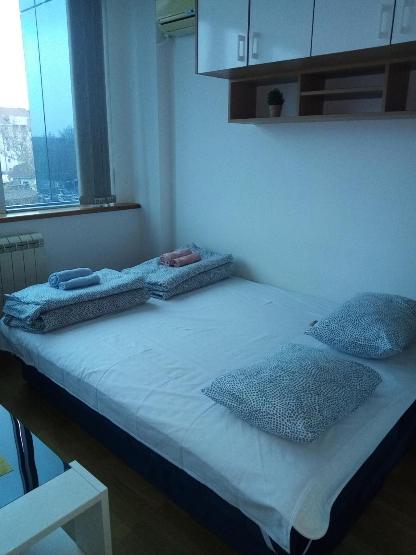 Central Apartment With 24-7 Building Security Újvidék Kültér fotó